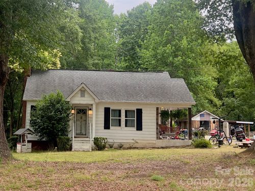 8628 Island Point Rd, Sherrills Ford, NC, 28673-7240 | Card Image