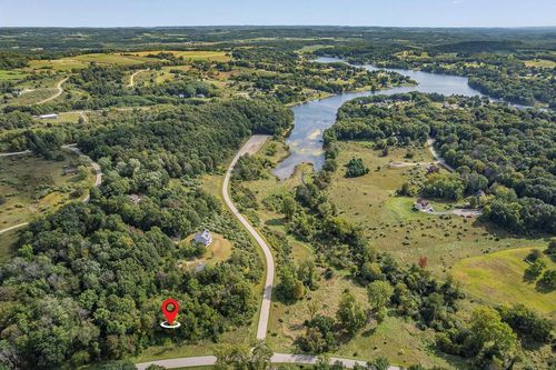 L289 Matterhorn Ct, La Valle, WI, 53941 | Card Image