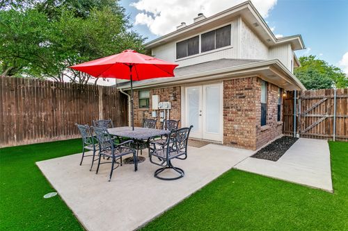 529 Essex Pl, Euless, TX, 76039-7863 | Card Image