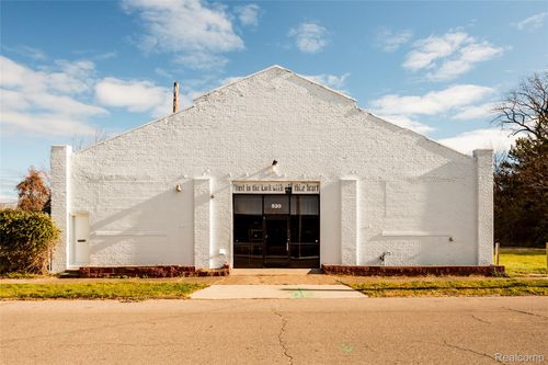 520 Bellevue St, Detroit, MI, 48207-3733 | Card Image