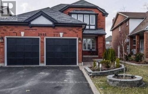 upper-2935 Crosscurrent Dr, Mississauga, ON, L5N6K4 | Card Image