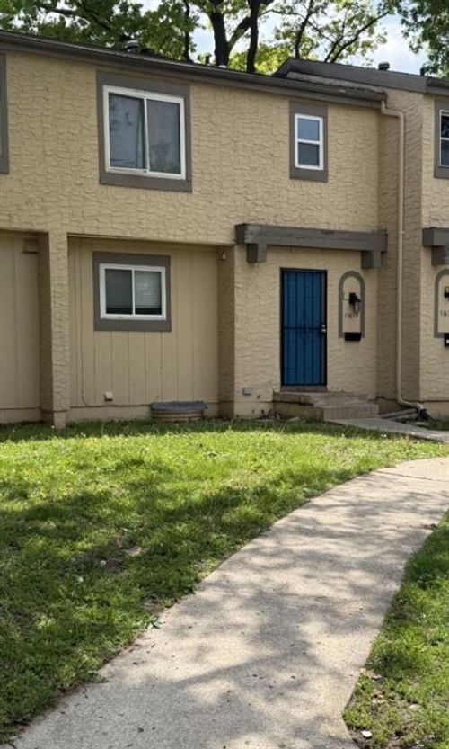 11613 Richmond Ave, Kansas City, MO, 64134-3910 | Card Image