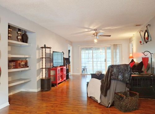 8203-8203 Olympia Ct, LONGWOOD, FL, 32779-6230 | Card Image