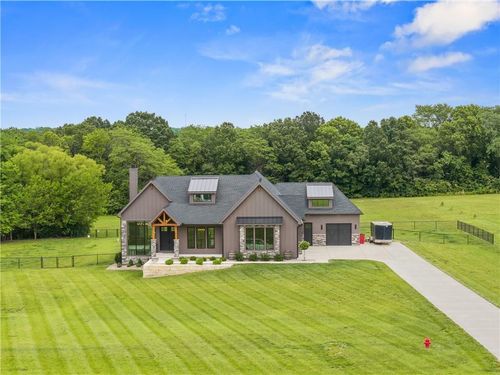 13405 Woodland Ranch Dr, Lone Jack, MO, 64086-5202 | Card Image