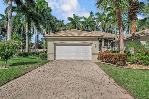 9771 Crescent View Dr S, Boynton Beach, FL, 33437-5922 | Card Image