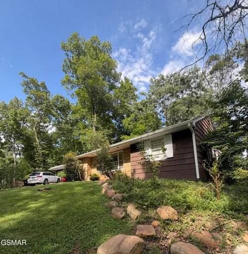 5704 Rockhaven Road, Knoxville, TN, 37920 | Card Image