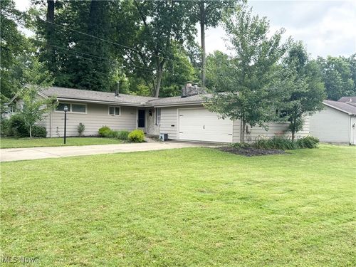 1425 Tomilu Dr, Girard, OH, 44420-1457 | Card Image