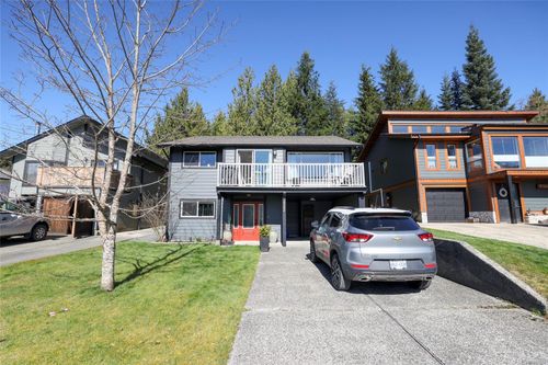 9522 Scott St, Port Hardy, BC, V0N2P0 | Card Image
