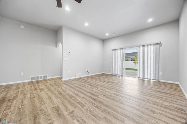 Living Room | Image 10