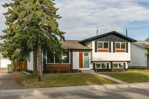1304 Lake Sylvan Dr Se, Calgary, AB, T2J3C8 | Card Image