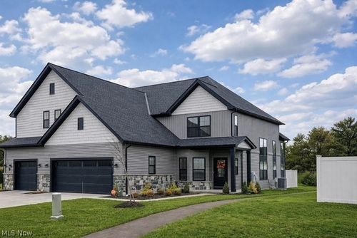 8761 Windfall Ct, North Royalton, OH, 44133-1005 | Card Image