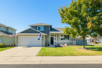 1029 N Wilcox St, Home with 3 bedrooms, 2 bathrooms and null parking in Medical Lake WA | Image 1