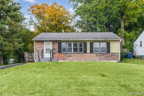 4026 Belfore Dr, Saint Louis, MO, 63121-3706 | Card Image