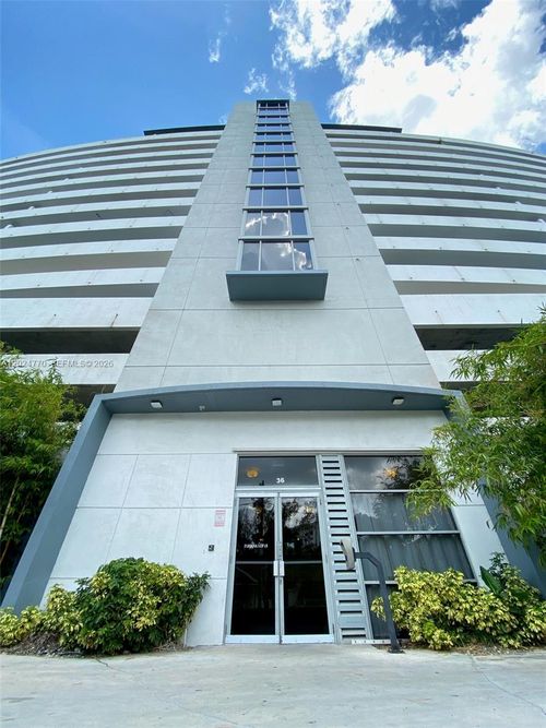 708-36 Nw 6th Ave, Miami, FL, 33128-1585 | Card Image