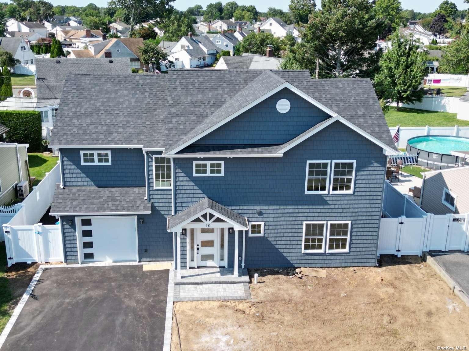 Twisting Ln, Wantagh, NY 11793