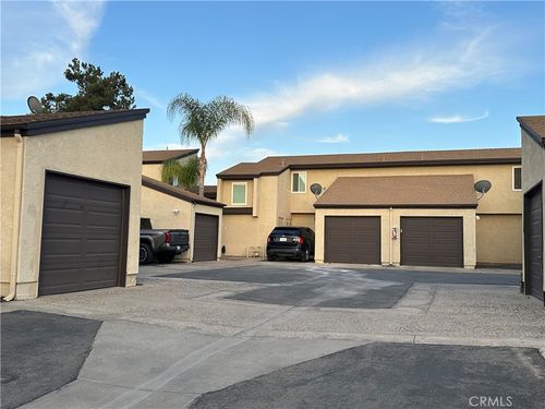 274 Parkview Pl, Lake Elsinore, CA, 92530-7024 | Card Image