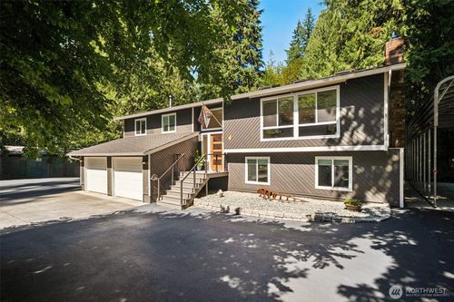 25260 Se Mirrormont Way, Issaquah, WA, 98027-7342 | Card Image
