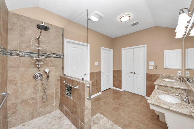1705 White Willow Ln, House other with 4 bedrooms, 2 bathrooms and 2 parking in Pearland TX | Image 22