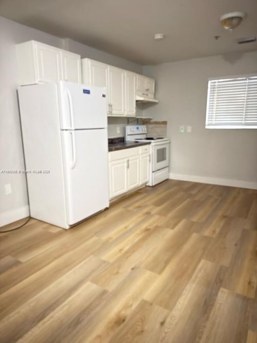 1-1930 Sw 2nd St, Miami, FL, 33135-1711 | Card Image