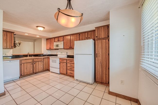 UNIT-32 - 1012 Pleasant St, Condo with 2 bedrooms, 3 bathrooms and 1 parking in Weymouth MA | Image 6