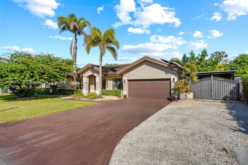 15695 Sw 153rd Ave, Miami, FL, 33187-5492 | Card Image
