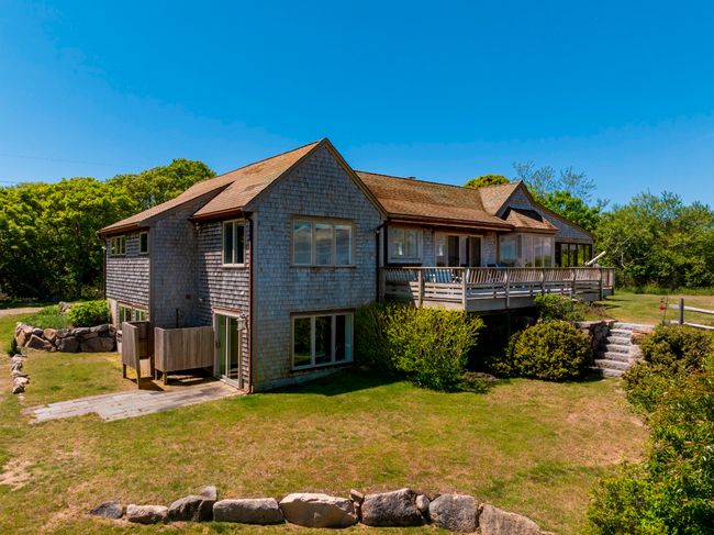 370 Lighthouse Rd, House other with 4 bedrooms, 3 bathrooms and null parking in Aquinnah MA | Image 8
