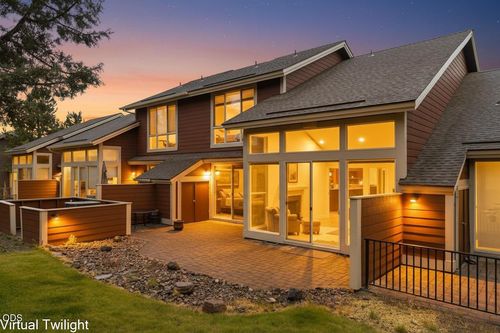 11110 Village Loop, Redmond, OR, 97756-7429 | Card Image