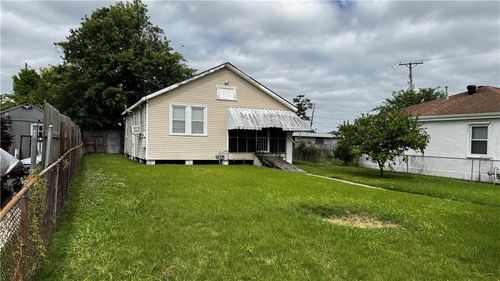 520 Betz Ave, Jefferson, LA, 70121-2413 | Card Image