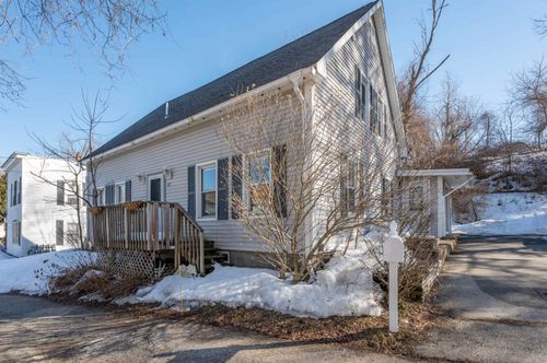 12 Chase Street, Hooksett, NH, 03106 | Card Image
