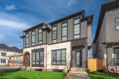 912 15 Ave Ne, Calgary, AB, T2E1J1 | Card Image