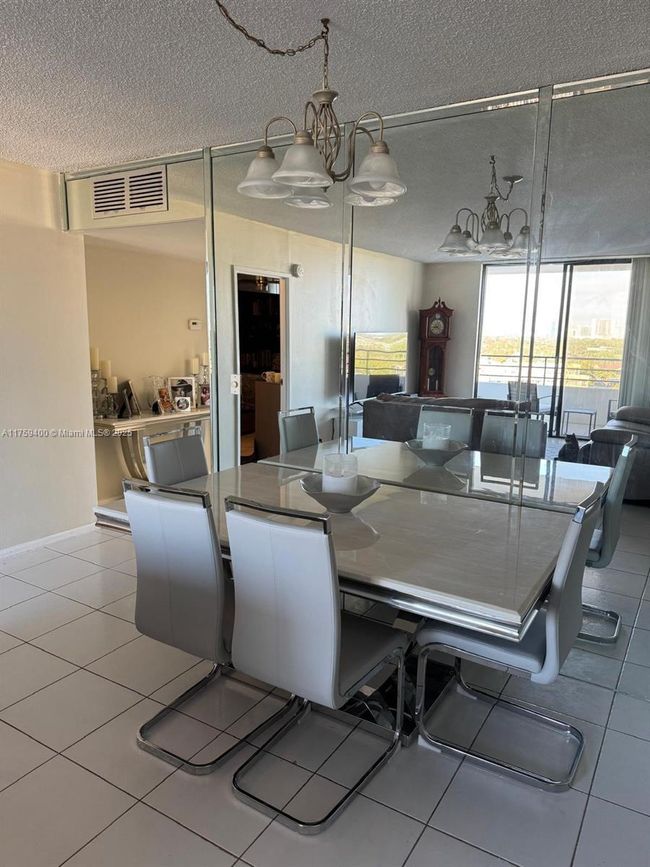 APT-908 - 500 Three Islands Blvd, Condo with 2 bedrooms, 2 bathrooms and null parking in Hallandale Beach FL | Image 8