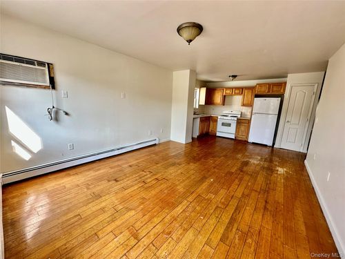 1907 Arnow Ave, Bronx, NY, 10469-3306 | Card Image