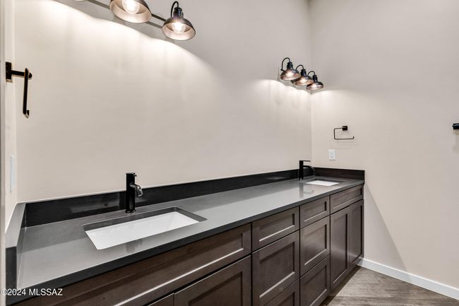 Primary Bathroom | Image 18