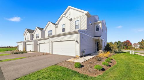 120 Kingsport Dr, South Elgin, IL, 60177-2901 | Card Image