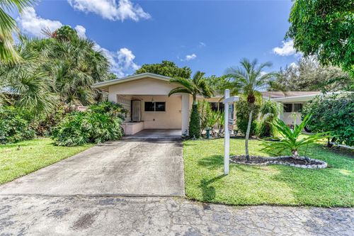 1676 Ne 40th St, Oakland Park, FL, 33334-5450 | Card Image