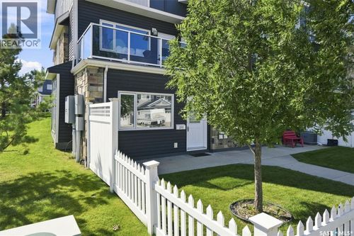 211-225 Hassard Close, Saskatoon, SK, S7L2W8 | Card Image
