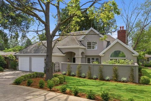 8 Almendra Lane, Los Altos, CA, 94022 | Card Image