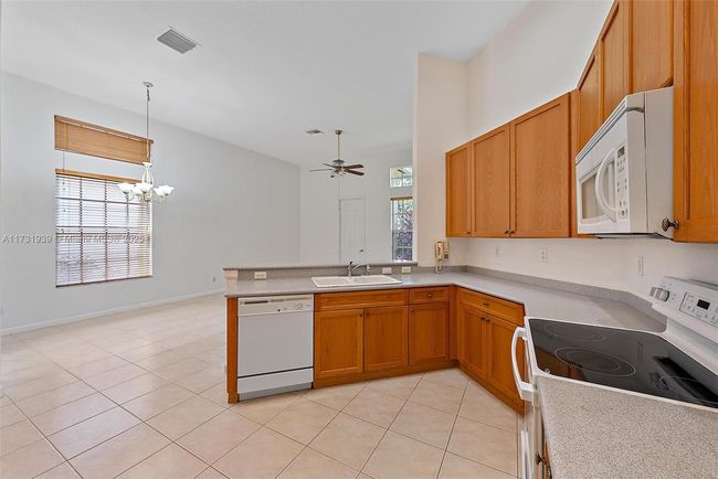 137 Via Santa Cruz, House other with 3 bedrooms, 3 bathrooms and null parking in Jupiter FL | Image 13