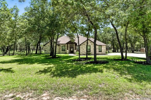 309 Hickory Grv, La Vernia, TX, 78121 | Card Image