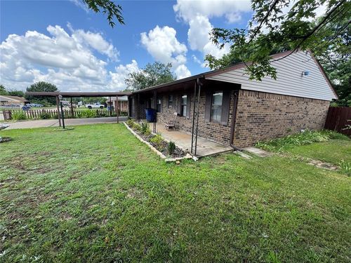 1217 Dove Hollow Ln, Tecumseh, OK, 74873-1636 | Card Image