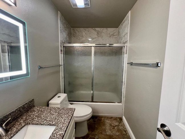 APT-4 - 1840 Southwest Expy, Condo with 2 bedrooms, 1 bathrooms and 1 parking in San Jose CA | Image 6