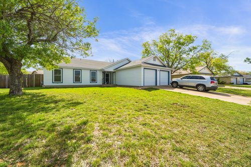 513 Texas Ave, Round Rock, TX, 78664-2217 | Card Image