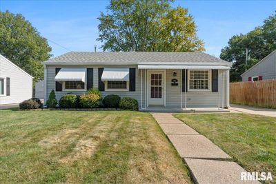 1122 39 Th Street, House other with 3 bedrooms, 1 bathrooms and null parking in Moline IL | Image 1