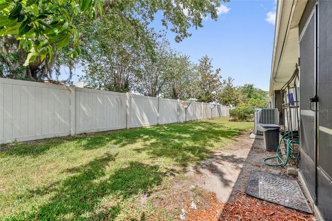98 Lakepointe Cir, Townhouse with 3 bedrooms, 2 bathrooms and null parking in KISSIMMEE FL | Image 21