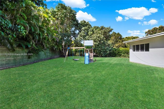7860 Sw 134 Th St, House other with 4 bedrooms, 3 bathrooms and null parking in Pinecrest FL | Image 42