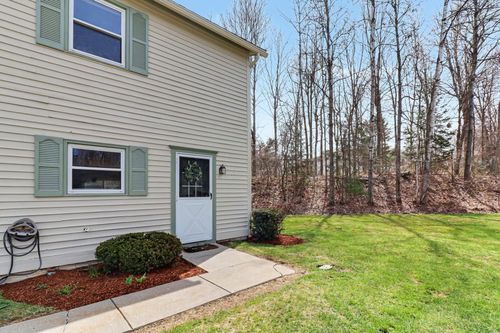 45 Densmore Dr, Essex Junction, VT, 05452-4302 | Card Image