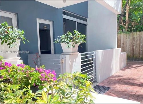 apt-133-3339 Virginia St, Coconut Grove, FL, 33133-6028 | Card Image