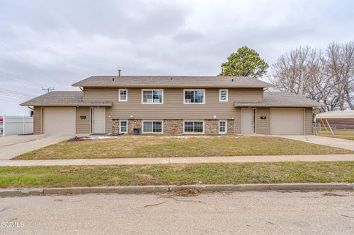 2531/2533 Avenue A E, Bismarck, ND, 58501 | Card Image
