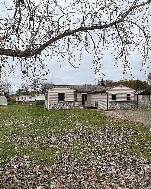 67848 Ottawa Dr, Sturgis, MI, 49091-9258 | Card Image