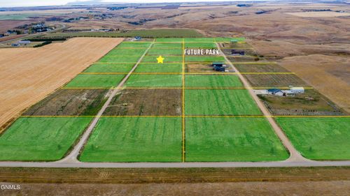 688 Harmony Loop, Hazen, ND, 58545-8502 | Card Image